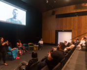 Imagem mostra auditório no primeiro dia de seminário